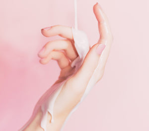 Liquid Silk – Flüssige Seide in Hautpflegeprodukten für glatte Haut